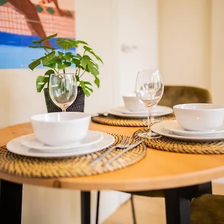 Holiday home Elegant 2 Bedroom Serviced 54m2 -mst40e- Rotterdam